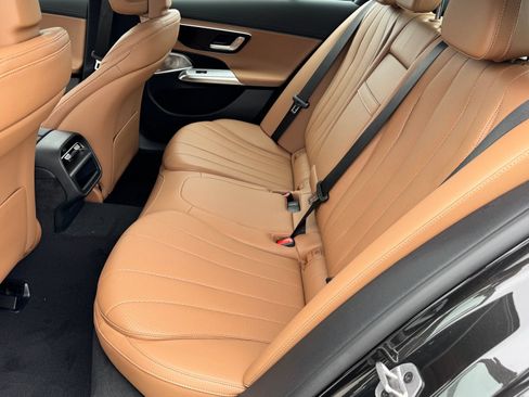 Used 2025 Mercedes-Benz E 350 Sedan image 27