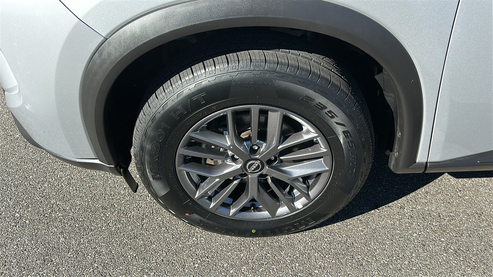 Used 2024 Nissan Rogue S AWD/4WD image 8