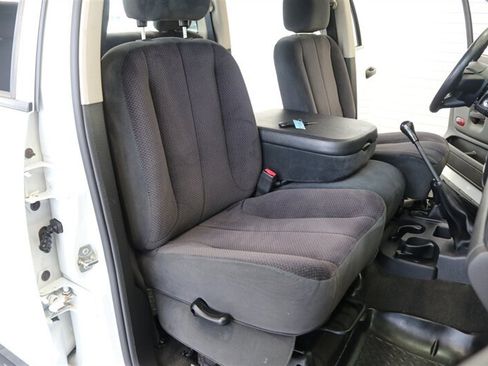 Used 2005 Dodge Ram 2500 Truck SLT AWD/4WD image 17