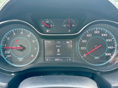 Used 2017 Chevrolet Cruze LT w/ Convenience Package FWD image 23