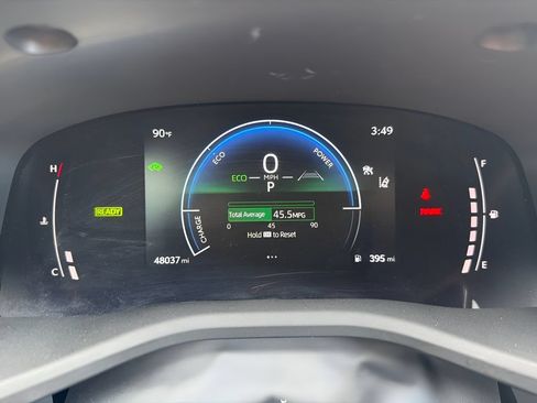 Used 2025 Toyota Camry LE FWD image 7