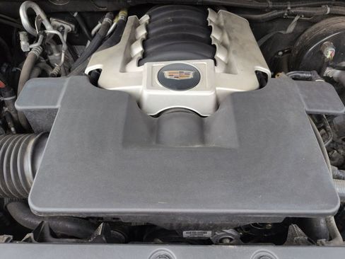 Used 2020 Cadillac Escalade Luxury image 18