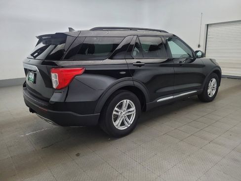 Used 2023 Ford Explorer XLT w/ Equipment Group 202A image 10