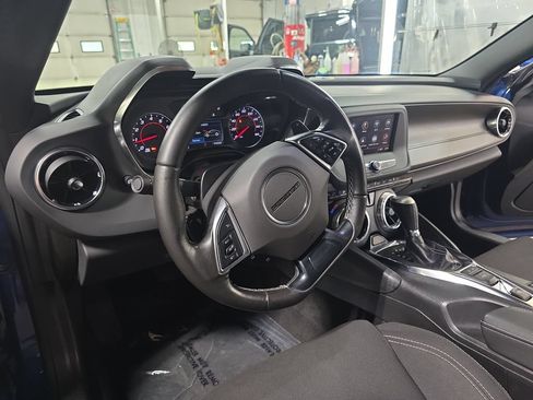 Used 2021 Chevrolet Camaro LT RWD image 15
