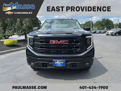 Used 2024 GMC Sierra 1500 Elevation AWD/4WD image 2