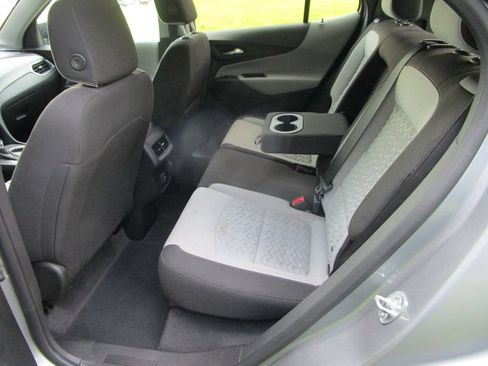 Used 2023 Chevrolet Equinox LS w/ LS Convenience Package FWD image 17