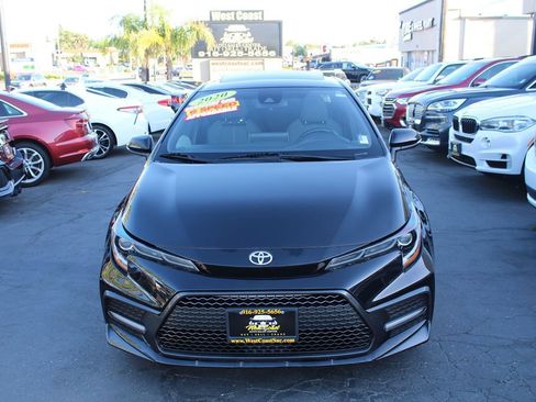 Used 2020 Toyota Corolla SE FWD image 3