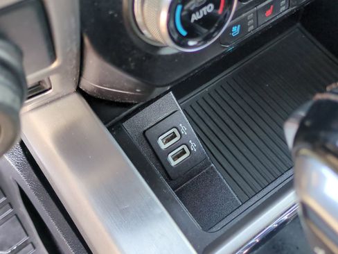 Used 2020 Ford F150 Platinum w/ Technology Package image 39