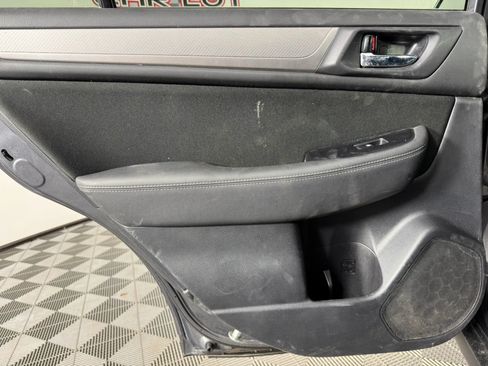 Used 2018 Subaru Outback 2.5i Premium AWD/4WD image 39