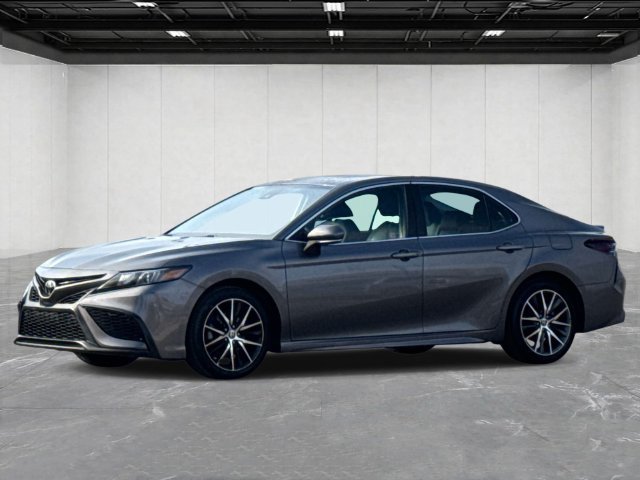 Used 2023 Toyota Camry SE FWD image 1