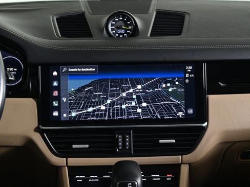 Certified 2022 Porsche Cayenne E-Hybrid image 15