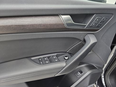 Used 2024 Audi Q5 2.0T Premium Plus w/ Premium Plus Package image 13