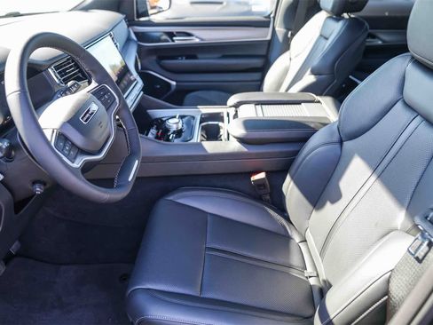 New 2026 Jeep Grand Wagoneer L Limited image 19