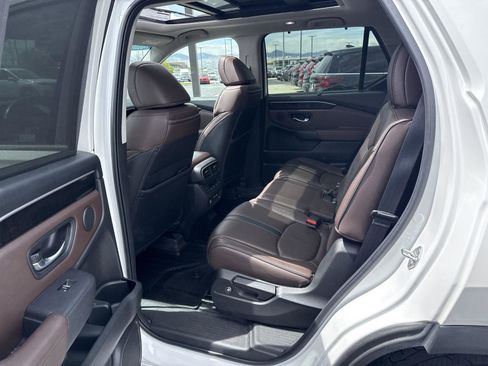 Used 2023 Honda Pilot Elite image 25