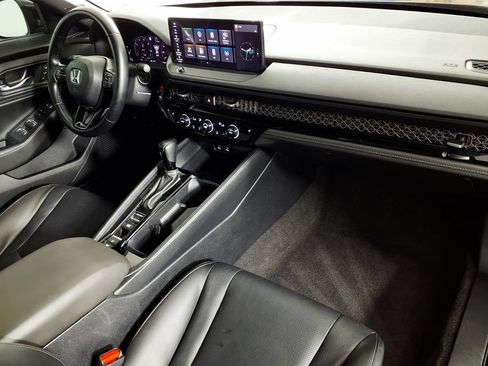 Used 2023 Honda Accord Sport image 12