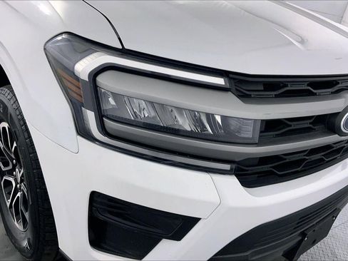 Used 2024 Ford Expedition Max XLT image 27