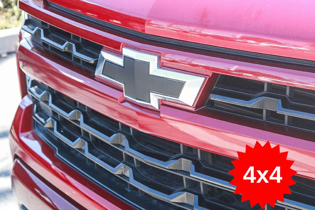 Used 2022 Chevrolet Silverado 1500 RST AWD/4WD image 9
