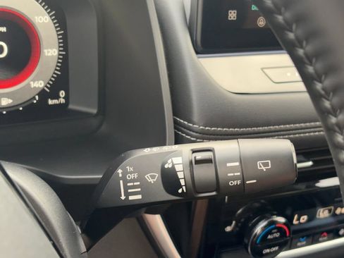 Used 2025 Nissan Rogue Platinum w/ Platinum Premium Package FWD image 14