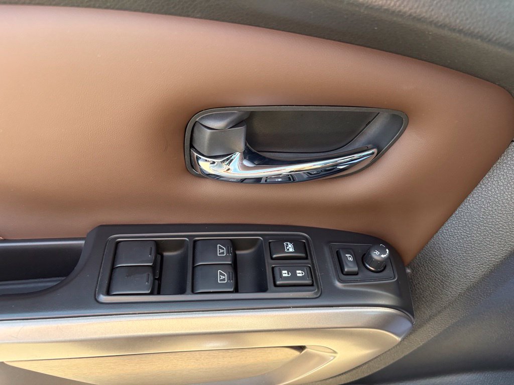 Used 2023 Nissan Titan Platinum Reserve w/ Moonroof Package AWD/4WD image 14