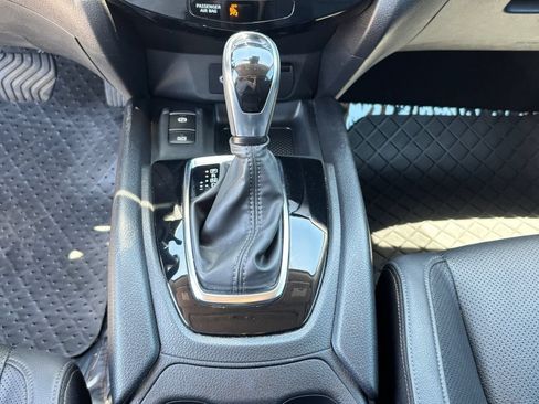 Used 2021 Nissan Rogue Sport SL w/ Premium Package FWD image 26