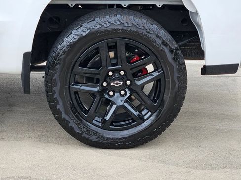 Used 2025 Chevrolet Silverado 1500 Custom w/ Turbomax Blackout Package RWD image 19