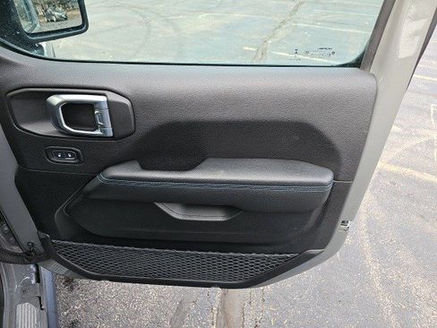 Used 2023 Jeep Wrangler Unlimited Rubicon 4xe w/ Safety Group image 15