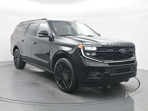 New 2026 Ford Expedition Max Platinum w/ Stealth Performance Package image 4