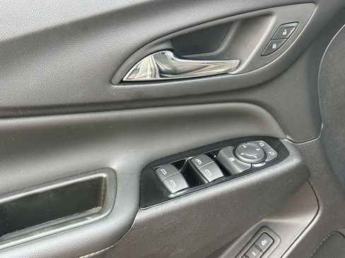 Certified 2024 Chevrolet Equinox Premier AWD/4WD image 16