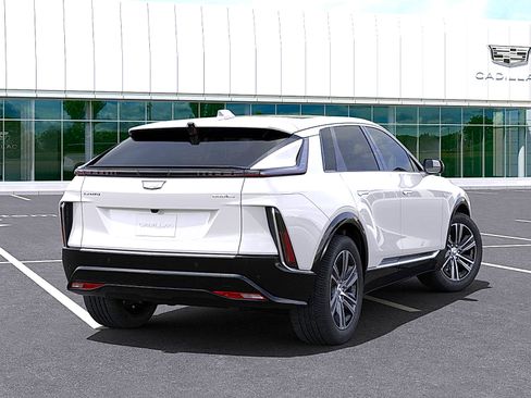 New 2025 Cadillac Lyriq Luxury image 4