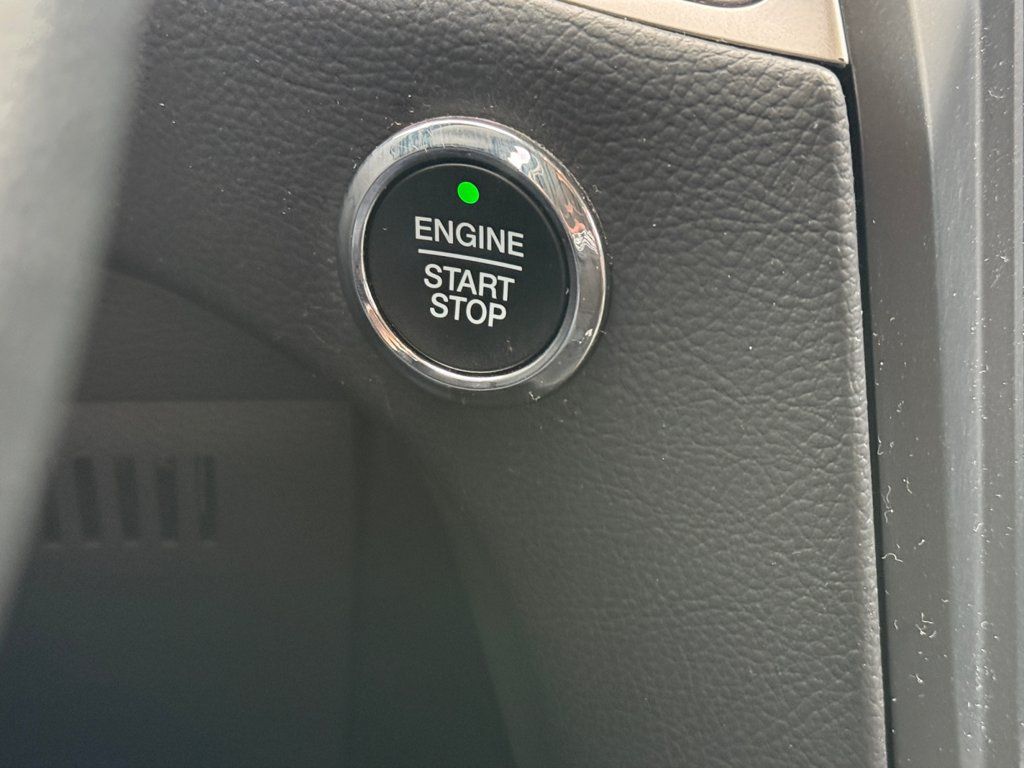 Used 2024 Ford Edge SEL AWD/4WD image 31