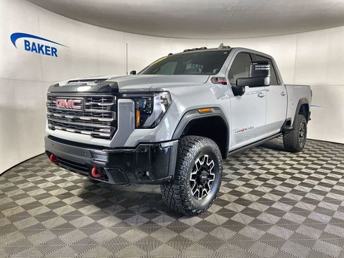 Used 2025 GMC Sierra 2500 AT4X AWD/4WD image 5