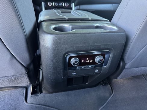 Certified 2024 Chevrolet Suburban LS image 17