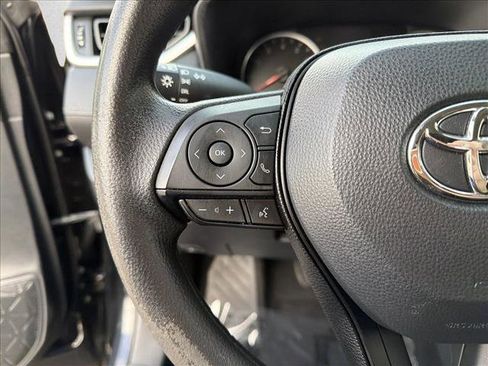 Used 2019 Toyota RAV4 LE image 15