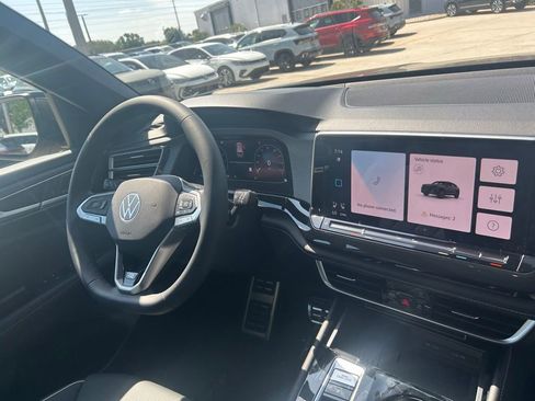 New 2026 Volkswagen Atlas Cross Sport SEL Premium R-Line AWD/4WD image 38