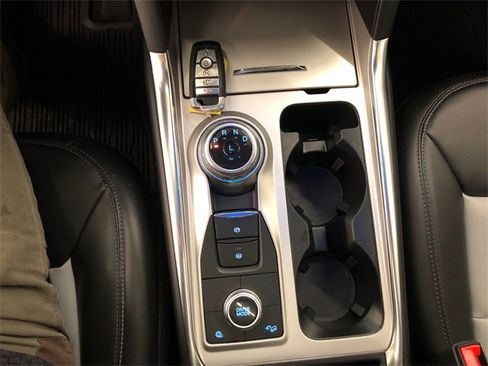 Used 2022 Ford Explorer XLT w/ Equipment Group 202A image 23