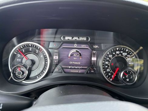 Used 2023 RAM 1500 Laramie AWD/4WD image 11