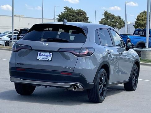 Used 2025 Honda HR-V Sport image 4