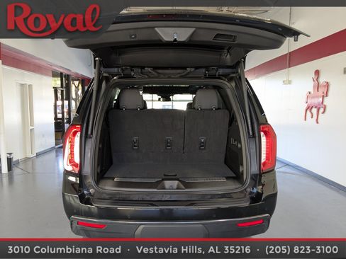 Used 2023 GMC Yukon AT4 w/ AT4 Premium Package image 12
