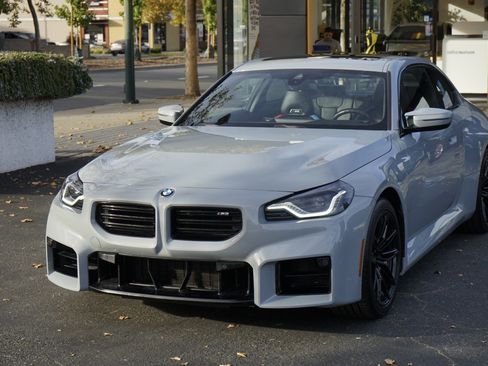 Used 2024 BMW M2 w/ Lighting Package image 4