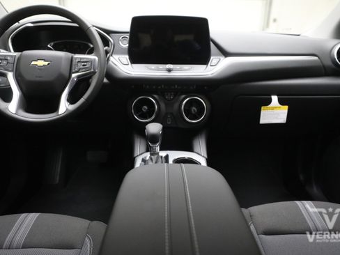 New 2026 Chevrolet Blazer LT FWD image 13