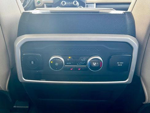 Used 2024 Ford Expedition Max Limited image 16