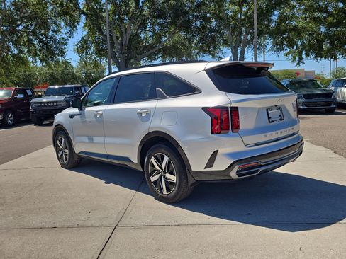 Certified 2022 Kia Sorento S FWD image 6