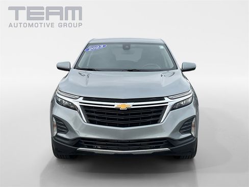 Used 2023 Chevrolet Equinox LT image 2