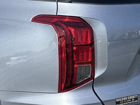 Used 2021 Hyundai Palisade SEL w/ Premium Package FWD image 10