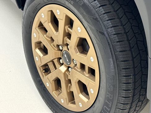 Used 2023 Honda Ridgeline RTL-E image 11