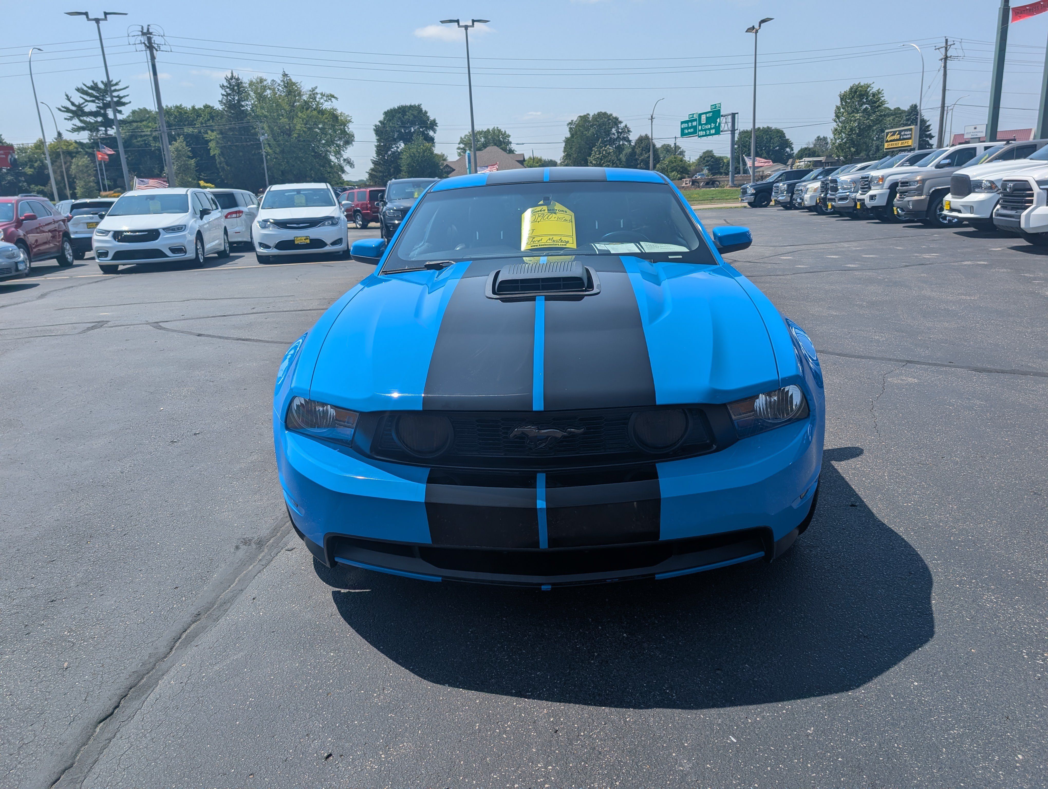 Used 2010 Ford Mustang GT Premium RWD image 3