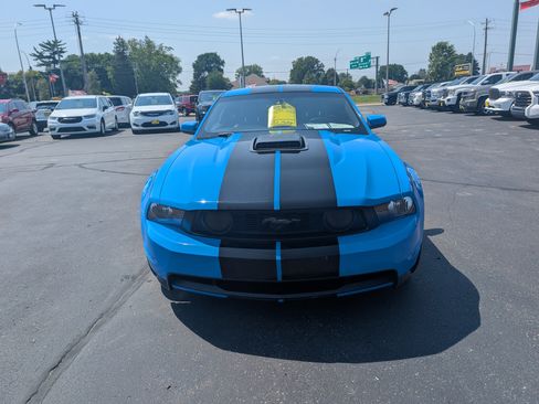 Used 2010 Ford Mustang GT Premium RWD image 3