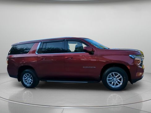 Used 2021 Chevrolet Suburban LT RWD image 34