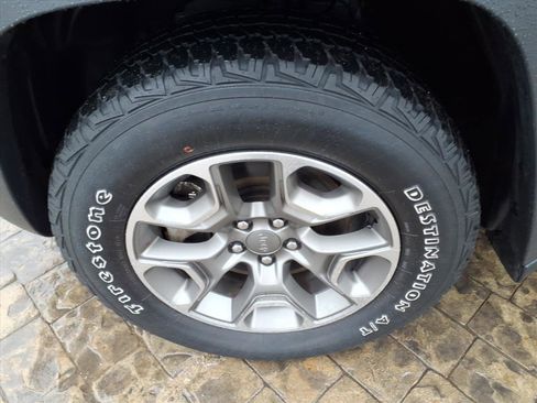 Used 2022 Jeep Cherokee Trailhawk image 23