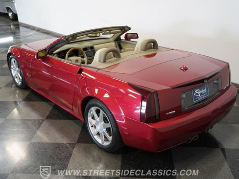 Used 2005 Cadillac XLR image 15